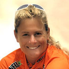 Robyn Benincasa Headshot