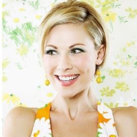 Desi Lydic Headshot