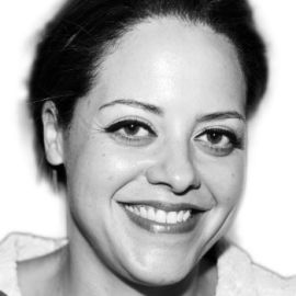 Anna Holmes Headshot
