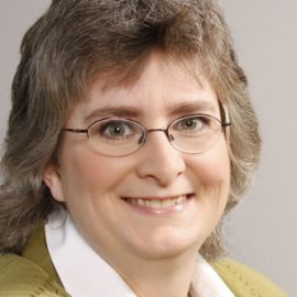 Tara R. Alemany Headshot