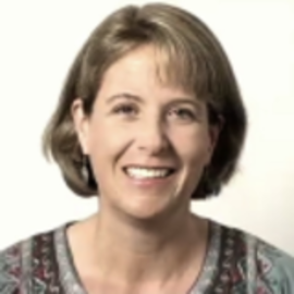 Julia Bolz Headshot