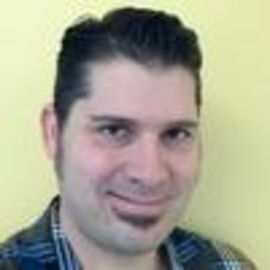 Vince Maniago Headshot