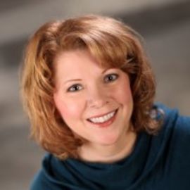 Melanie Benjamin Headshot