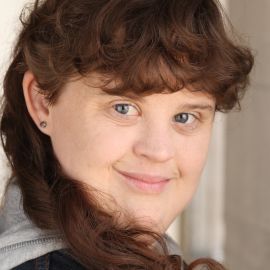 Jamie Brewer Headshot