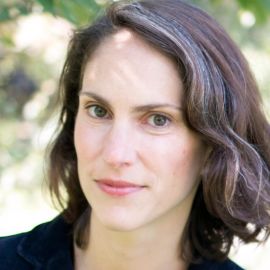 Lauren Acampora Headshot