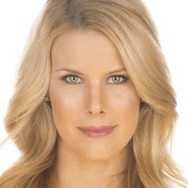 Beth Stern Headshot