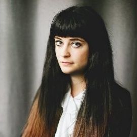 Betsy Fore Headshot