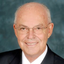 Howard Putnam Headshot