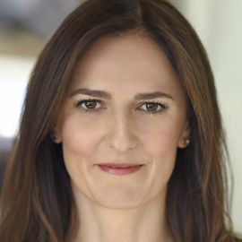 Caroline Webb Headshot