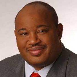 Dominic Carter Headshot