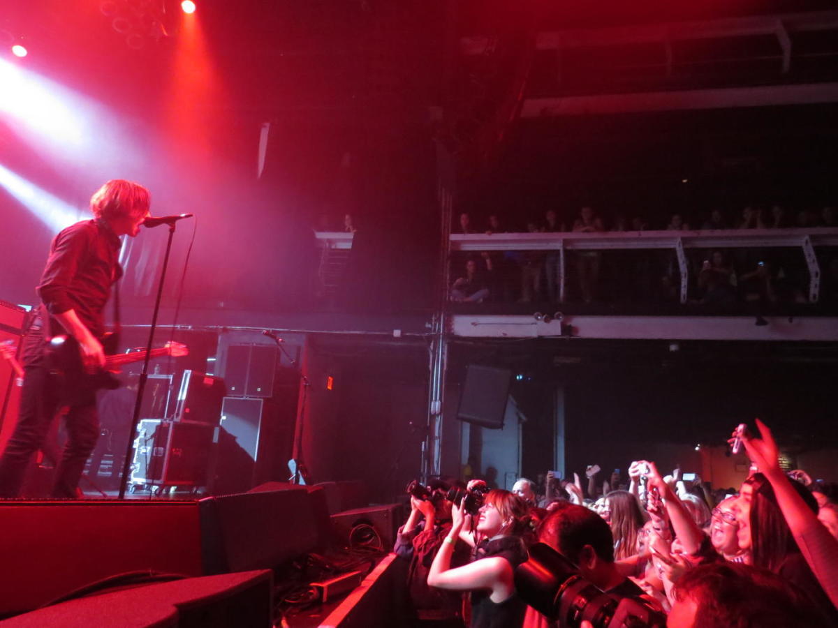 Review Catfish and the Bottlemen/ Jamie N. Com...