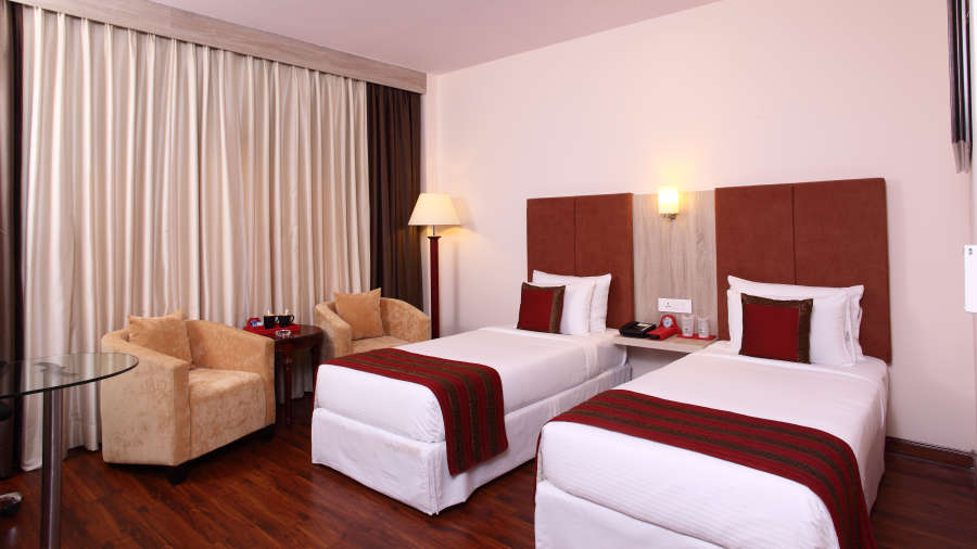 Hotel Nidhivan Sarovar Portico, Mathura Mathura Superior-Rooms -Hotel-Nidhivan-Sarovar-Portico -Mathura- 5 